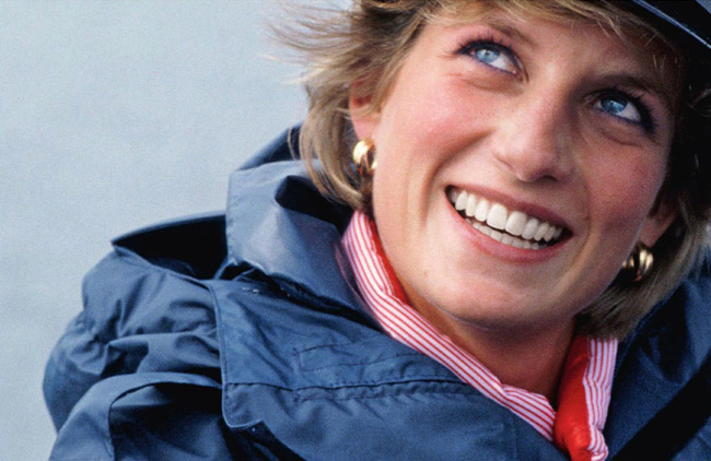 Diana de Gales dio a un tabloide teléfonos privados de la Casa Real