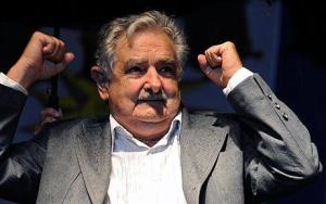 HUMOR: La película de Pepe Mujica por los diez años de Facebook (Video)