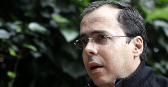 J.J. Rendón reta a Uribe ante nuevo escándalo