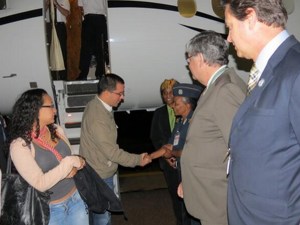 Matrimonio Arreaza Chávez llega a Sudáfrica (Fotos)