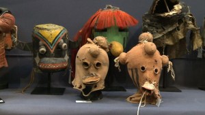 Máscaras sagradas vuelven a sus tribus (Video)