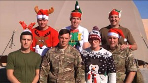 Soldados británicos cantan villancico navideño (Video)
