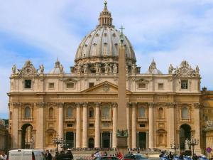 Vaticano expulsó a 400 sacerdotes por denuncias de abusos sexuales a niños