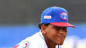 Henderson Álvarez y Salvador Pérez protagonistas en triunfo de Tiburones de La Guaira