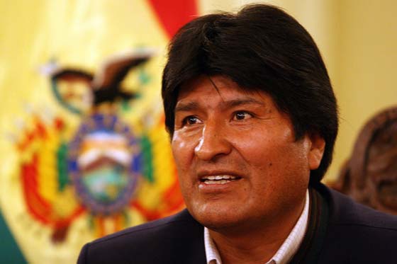 Morales viaja a China para ver el lanzamiento del primer satélite boliviano
