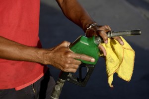 El Gobierno aumentará la gasolina de forma progresiva