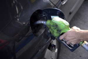 Aumento de la gasolina debe ir acompañada de otras medidas