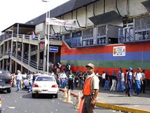 Denuncian aumento de precio en pasajes en el terminal La Bandera