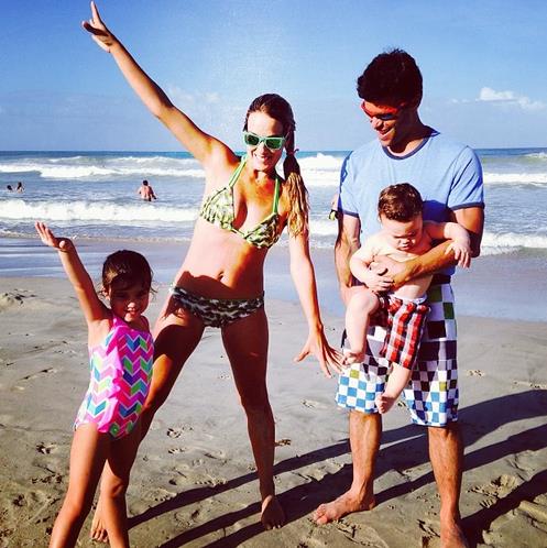 La familia López Tintori en la playa (Fotos)