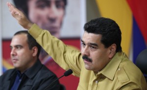 El País: Maduro nombra “alcaldes paralelos” en municipios que ganó la oposición