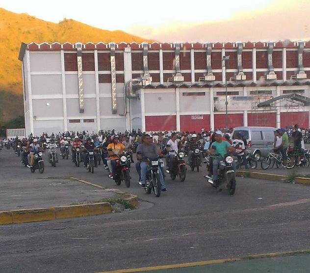 Reportan disparos en Maracay por parte de motorizados (Fotos + Video)