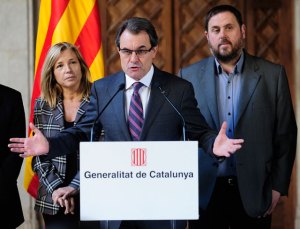 Cataluña desafía a Madrid y fija fecha para referéndum por la independencia