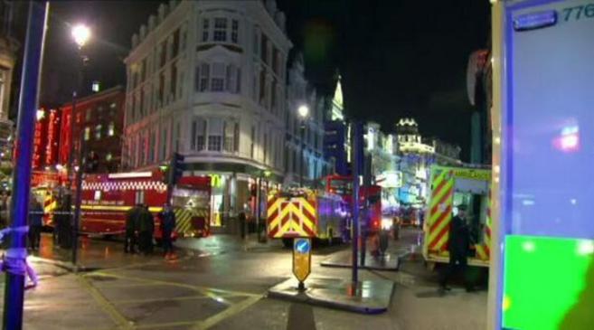 Al menos 88 heridos al hundirse parte del techo de un teatro en Londres