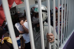 Caótica votación anticipada en Tailandia, un muerto y colegios bloqueados (Fotos)
