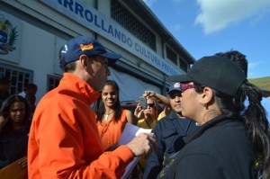 Capriles anunció la construcción de dos estaciones de bomberos en los Valles del Tuy