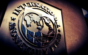 Venezuela ante “decisiones difíciles” para pagar deuda soberana en 2015 (FMI)