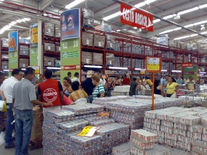 INSÓLITO: Por tener “cajas cerradas” le meten multa millonaria a Makro