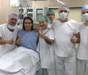 Falcao, operado con “éxito” en Oporto de la rodilla izquierda (Foto)