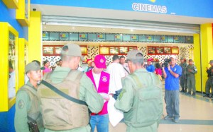 Indepabis inspecciona salas de cine en centros comerciales de Barquisimeto