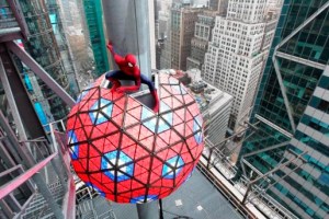 Revelan nuevo adelanto de Spiderman en Nochevieja en Nueva York (Video)