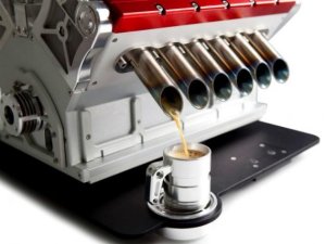 Conoce al motor de Fórmula 1 que sirve café (Fotos)