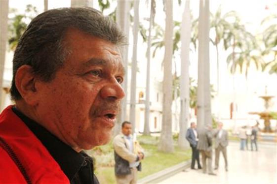 Nicolás Maduro homenajeó al cronista y político chavista Earle Herrera