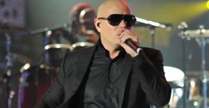 Exiliados cubanos trituraron discos de Pitbull