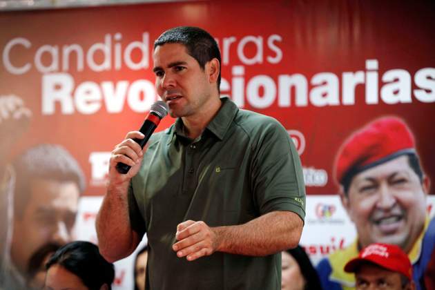 Winston Vallenilla: Presidente Maduro, con dientes o sin dientes cuente conmigo