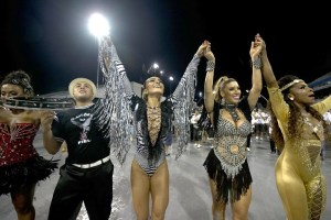 Samba y pasión: La mezcla perfecta en el carnaval de Río