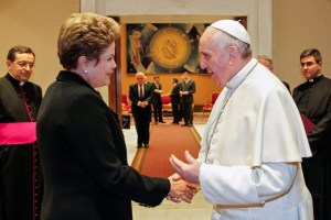 El Papa recibe a Dilma Rousseff y bromea sobre el mundial de fútbol (Fotos)