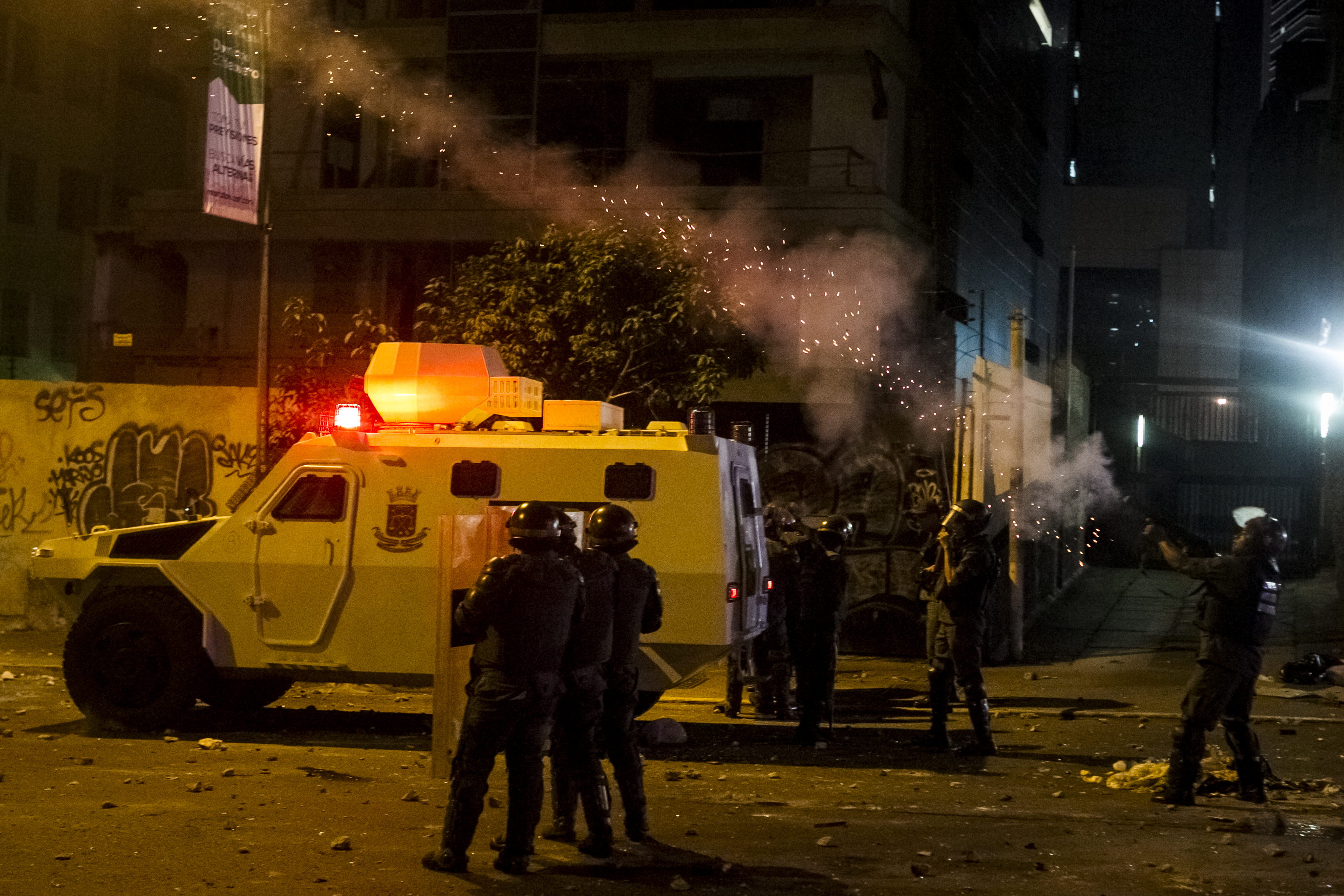 Perú, México y Chile reaccionaron tras hechos violentos en Venezuela