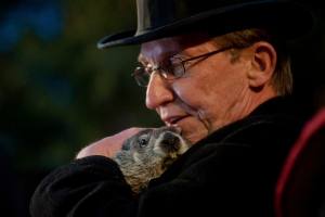 La marmota Phil pronostica seis semanas más de invierno (Fotos)