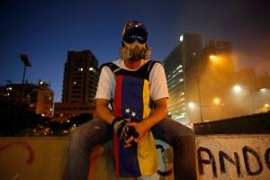 Periodistas españoles piden a Maduro que levante el apagón informativo