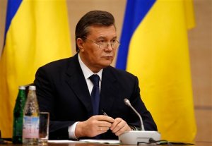 Yanukovich afirma que no fue “derrocado” y “seguirá luchando” por Ucrania