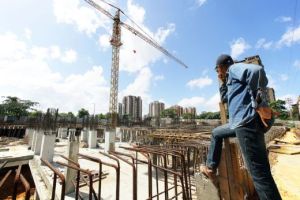 Sindicatos de construcción preocupados por escasez de cemento