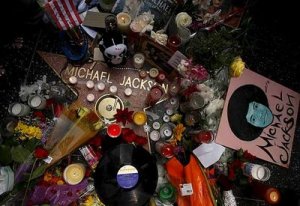 Fans desconsolados de Michael Jackson obtienen compensación