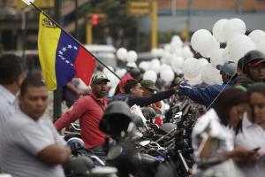 Motorizados “por la paz” se movilizan por Caracas (Fotos)