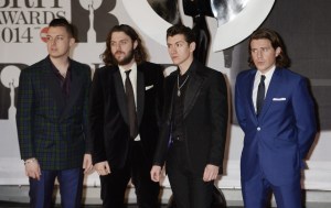 Artic Monkeys arrasa en la gala de los premios NME