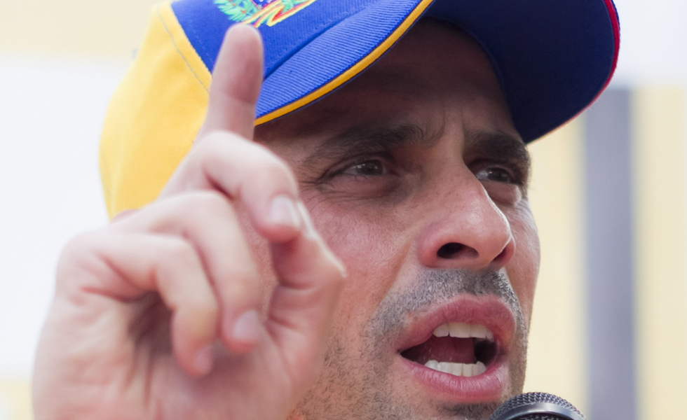 Capriles: La crisis se resuelve escuchando el clamor de la calle