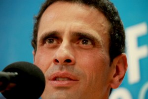 Capriles asegura que Venezuela va hacia una debacle económica