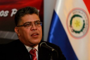 Jaua pide apoyo en Paraguay para que situación de Venezuela se trate en la Unasur y no en la OEA