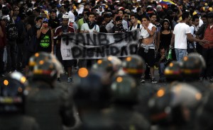 “Vi cómo los chavistas disparaban a los estudiantes en las protestas de Caracas”