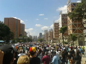 Vea como pasó la mega marcha frente a los ojos de Chávez (Fotos)