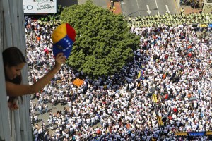 Venezuela vuelve a las calles este sábado para exigir cese de la violencia