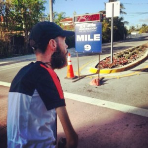 Mickel Melamed completó media maratón de Miami (Fotos)