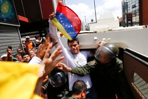 López a Maduro: La dictadura asesina y reprime, seguiremos protestando pacíficamente