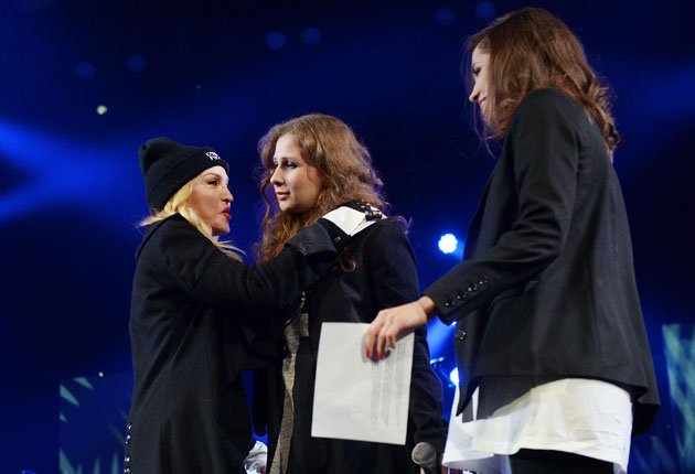 Madonna recibe amenazas de muerte por apoyar a las Pussy Riot