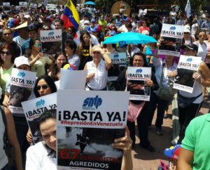 Periodistas alertan sobre violación de Derechos Humanos en Venezuela