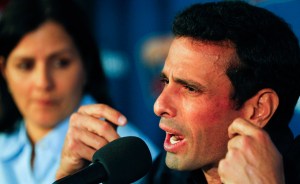 Capriles: Los estudiantes tienen todo el derecho de expresarse sin violencia