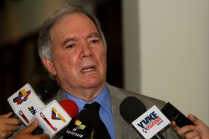 Gobierno se dice dispuesto a regresar embajador de Venezuela a EEUU